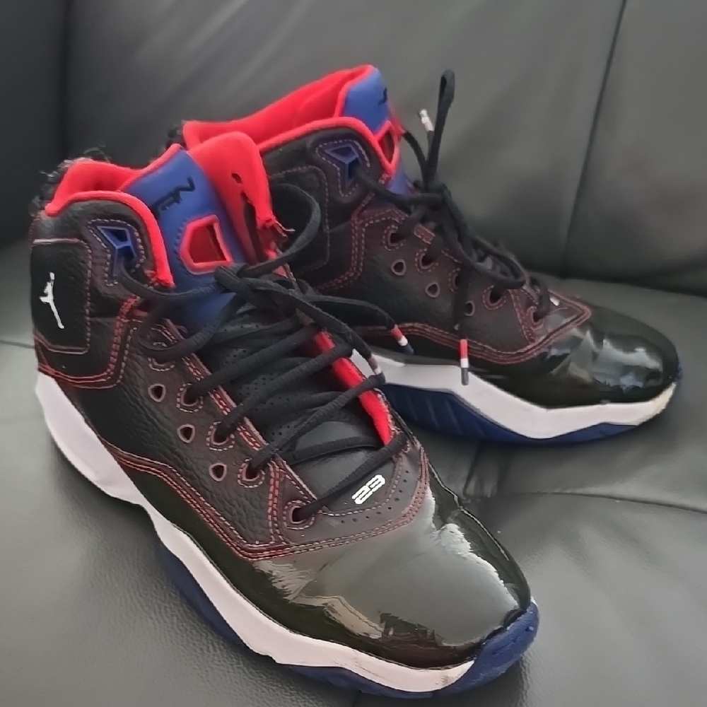 Air Jordan Kids' Black and Red Sneakers, 7Y BOYS